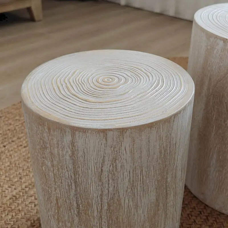 Tables basses rustiques en bois avec motifs distinctifs de cernes d'arbre - Parfaites pour le salon