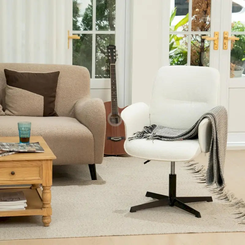 Fauteuil d'appoint rembourré pivotant avec accoudoirs