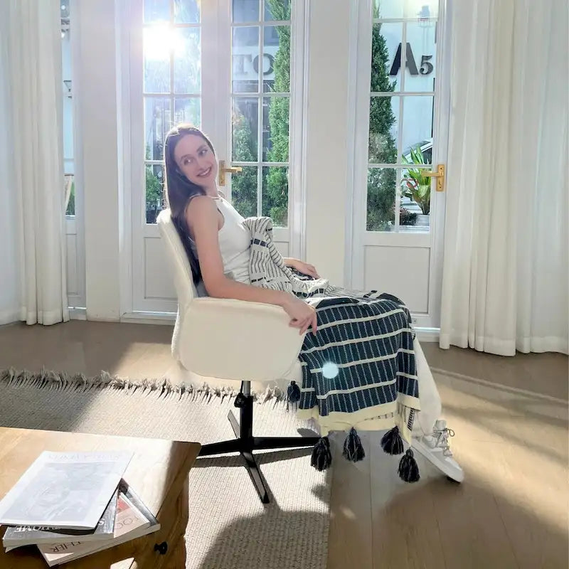 Fauteuil d'appoint rembourré pivotant avec accoudoirs